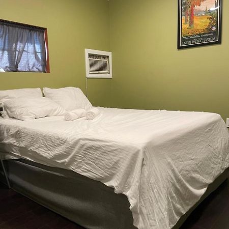 Private Standalone Room W/ Tv, Wifi & Ac In Carson Eksteriør billede