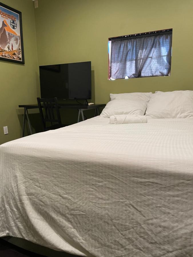 Private Standalone Room W/ Tv, Wifi & Ac In Carson Eksteriør billede